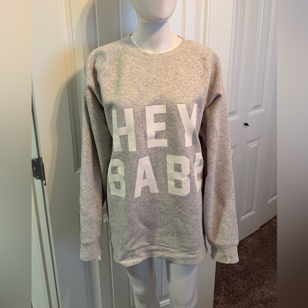 🤍 Cozy Graphic Sweatshirt Bundle